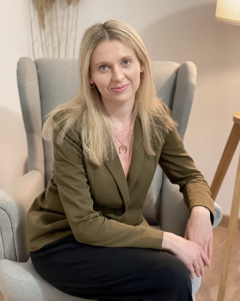 Kamila Bonecka, psycholożka, w gabinecie
